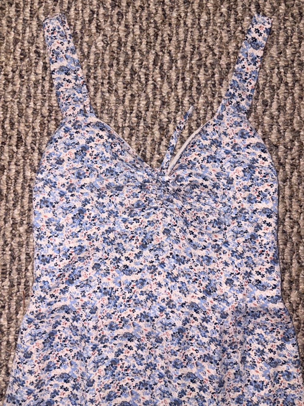 Abercrombie & Fitch White and Blue Floral Smocked Dress - Picture 4 of 6